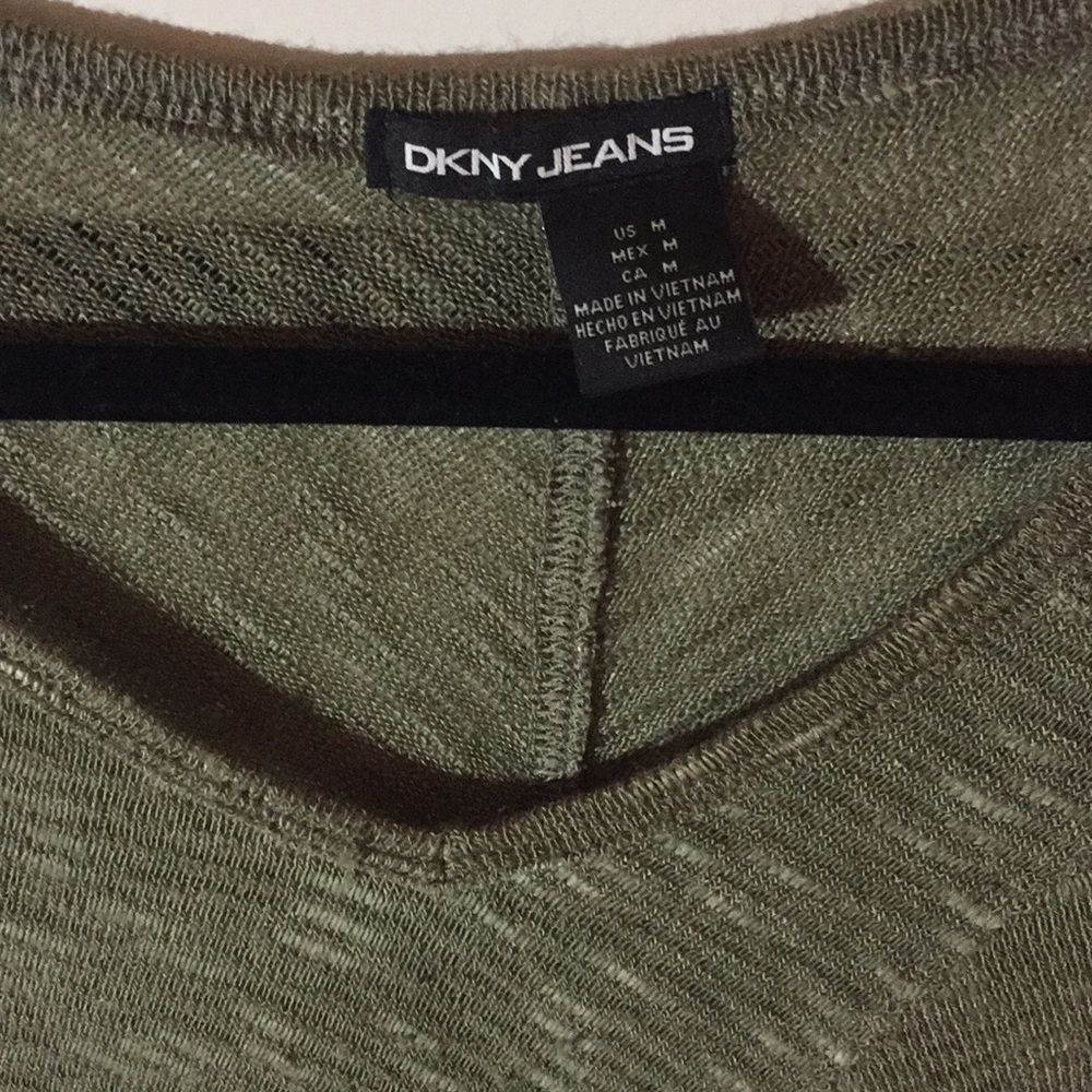 ❌SOLD❗️ DKNY TOP